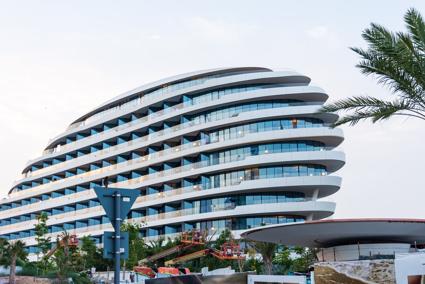 hotel contracting company in abu dhabi