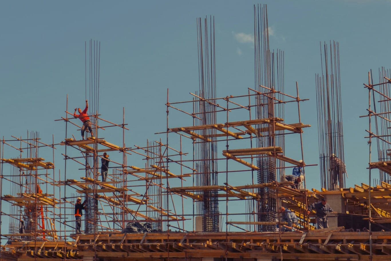 subcontractor contract management UAE