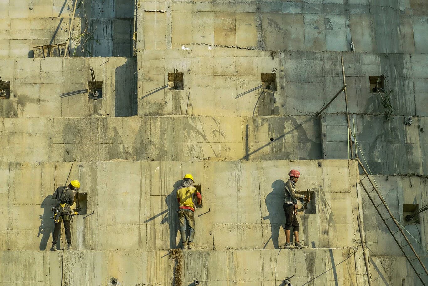how to evaluate a contractor Dubai